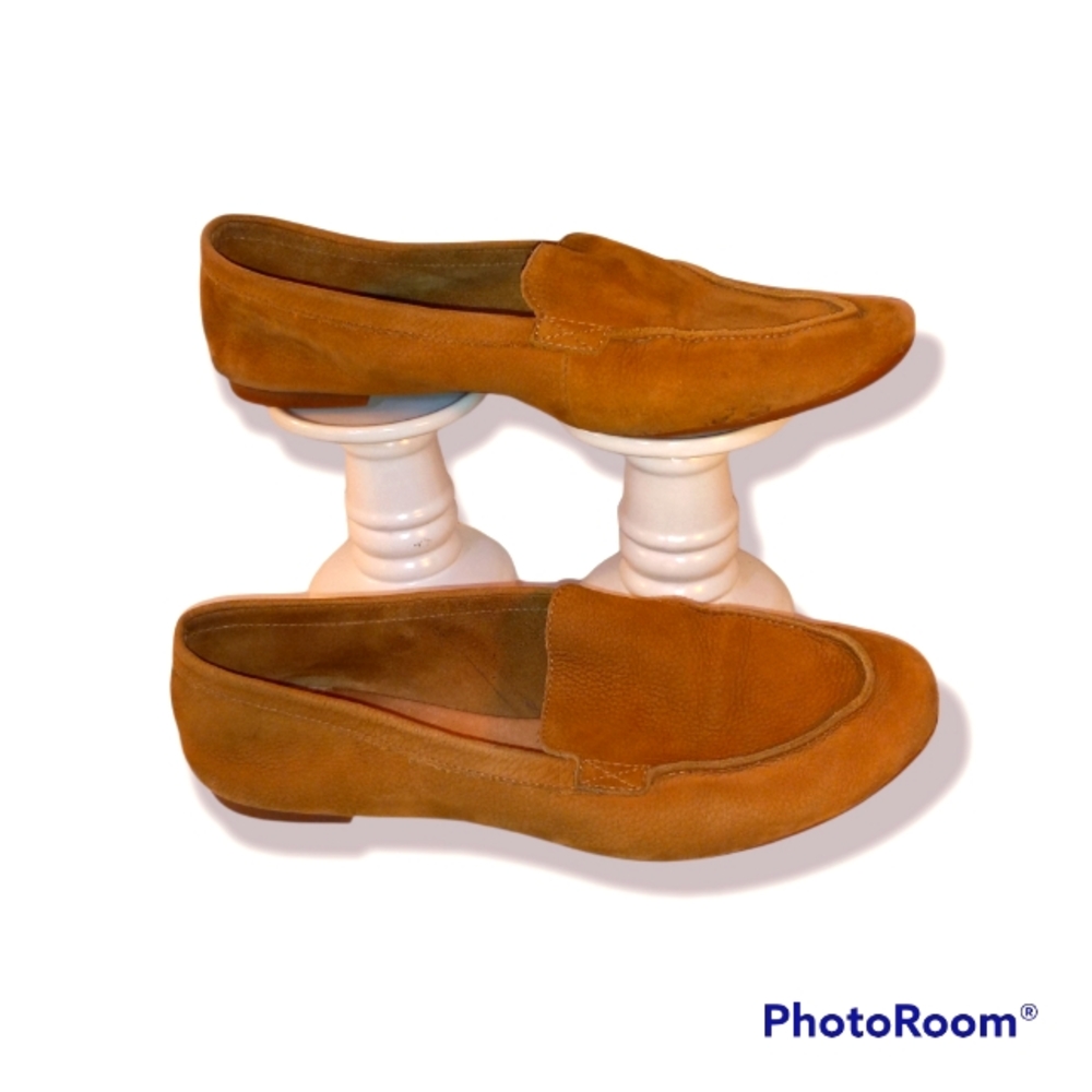 3/$30. Anthropologie Seychelles mustard brown soft leather flats